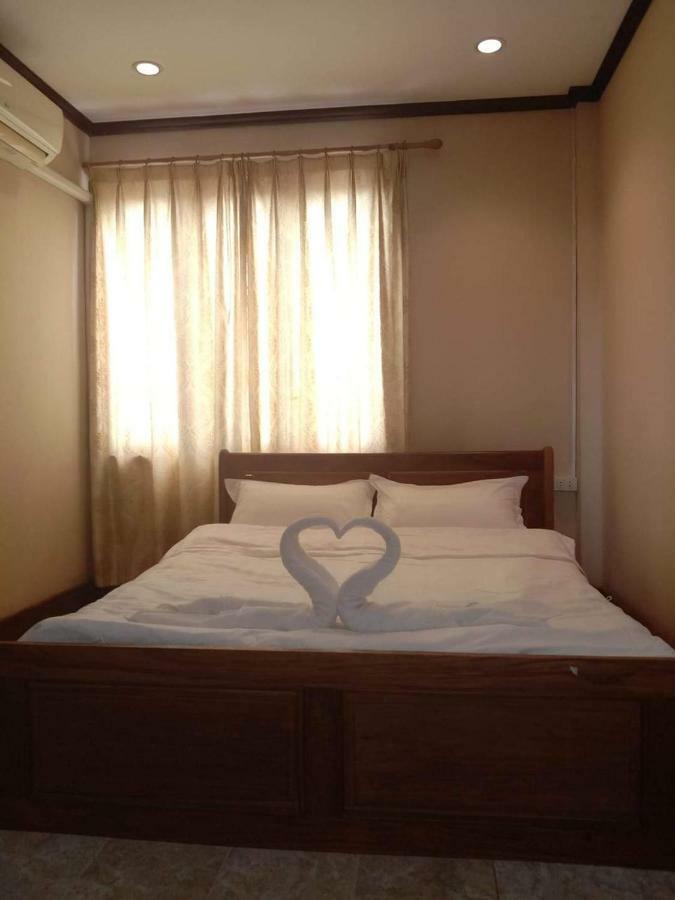 Green Land Hotel Ban Nongdouang Esterno foto