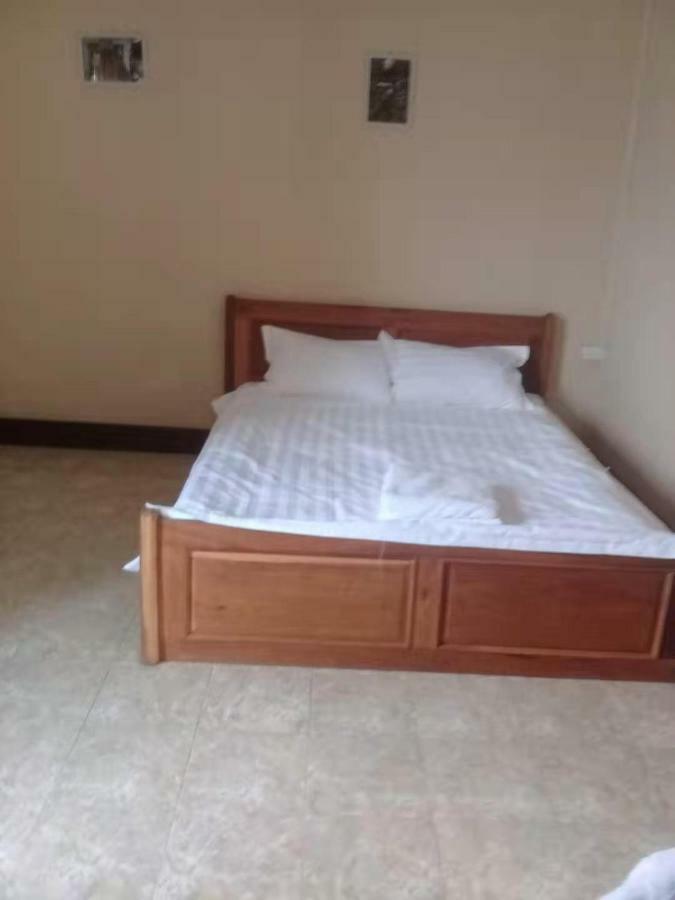 Green Land Hotel Ban Nongdouang Esterno foto