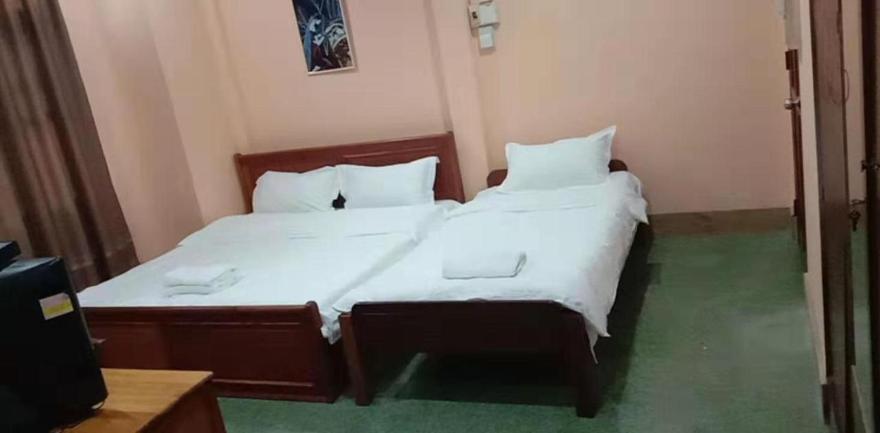 Green Land Hotel Ban Nongdouang Esterno foto